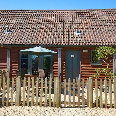 Barn Cottages At レイコック エクステリア 写真